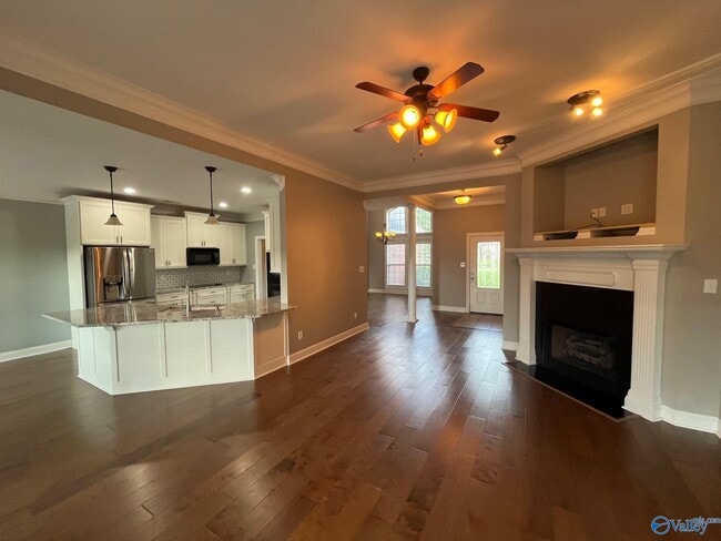 Photo - 1907 Weatherly Cir SW