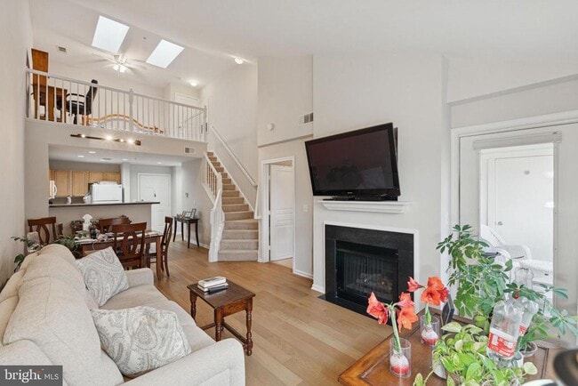 Photo - 12000 Market St Unidad 445