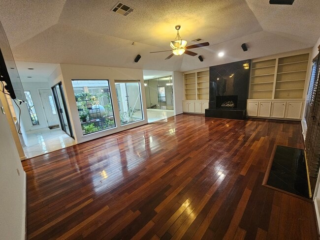 Building Photo - 12103 Ella Lee Ln Rental