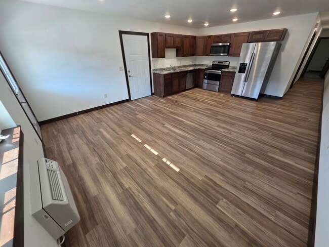 Building Photo - 1566 Ball St Unit 1568 Ball Street