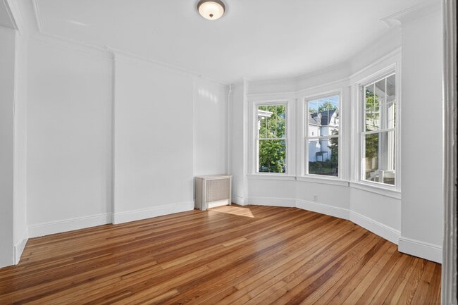 Photo - 42 Duer Pl Unit 1