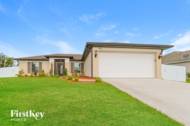 Building Photo - 1806 NE 2nd Ave