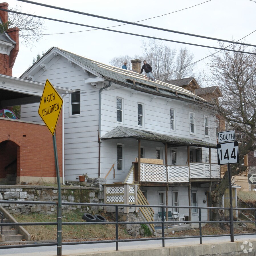 Photo - 330-334 Pine St