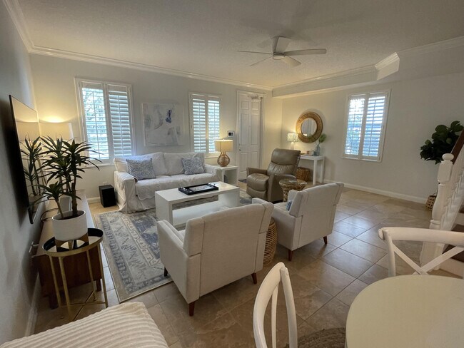 Photo - 2857 E Community Dr