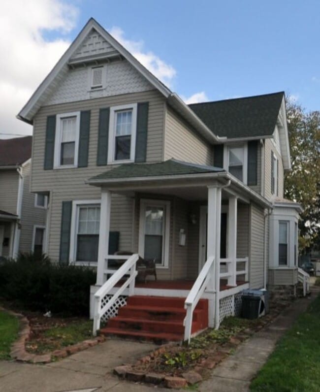 Building Photo - 202-204 Central Ave Unit 202 Central Ave