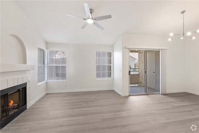 Building Photo - 2251 Wigwam Pkwy Unit 424 Rental