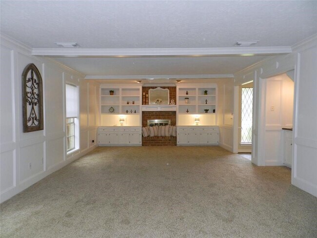 Photo - 9403 Oxted Ln