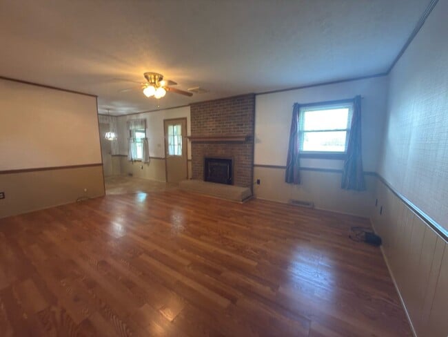 Photo - Spacious three bedroom, two bathroom with ...