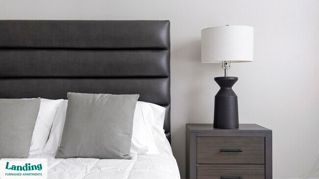 Photo - 2500 Woodland Park Dr Unidad J302