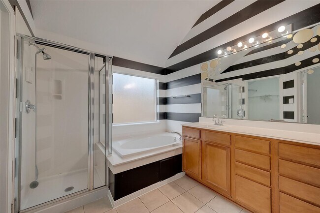 Photo - 1807 Hidden Breeze Dr