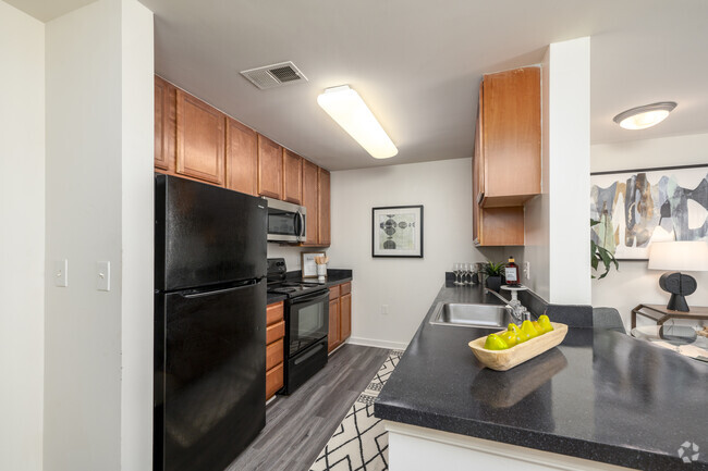 2BR, 2BA – 782SF - Kitchen