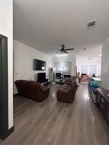 Photo - 324 Bronco Dr