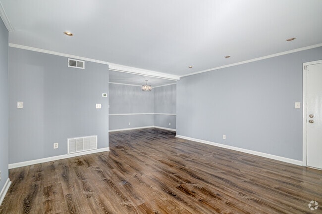 2BR, 2BA - 1,000SF - Living Room - 3057 Pharr Court Condos