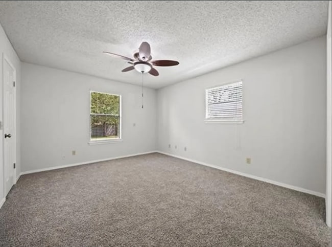 Building Photo - Beautiful 3 Bedroom Home in South Broken Arrow!