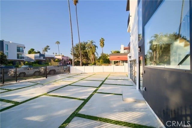 Photo - 618 Mariposa Ave