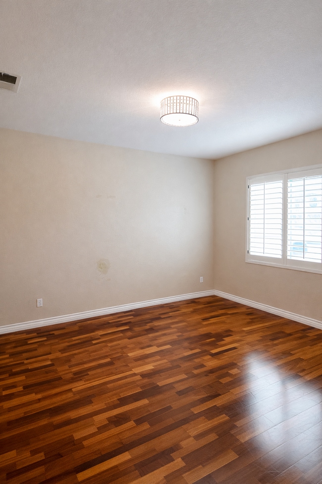 Photo - 1412 Ewing Dr