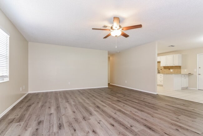 Photo - 2451 Glenview Dr