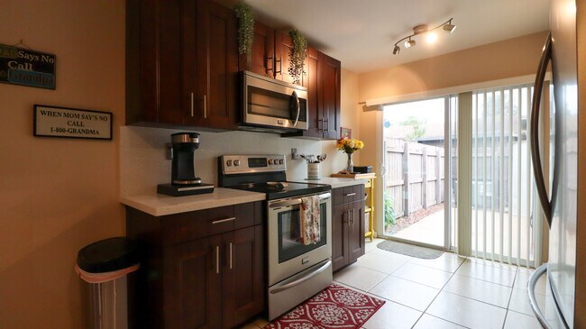 Photo - 2321 Plum Ct