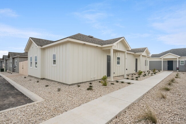 North Creek Cottages