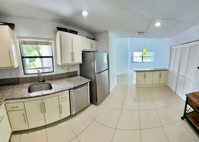 Photo - 9657 Riverside Dr