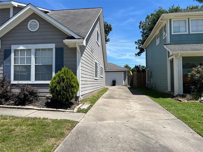 Photo - 19106 Spruce Bough Ln