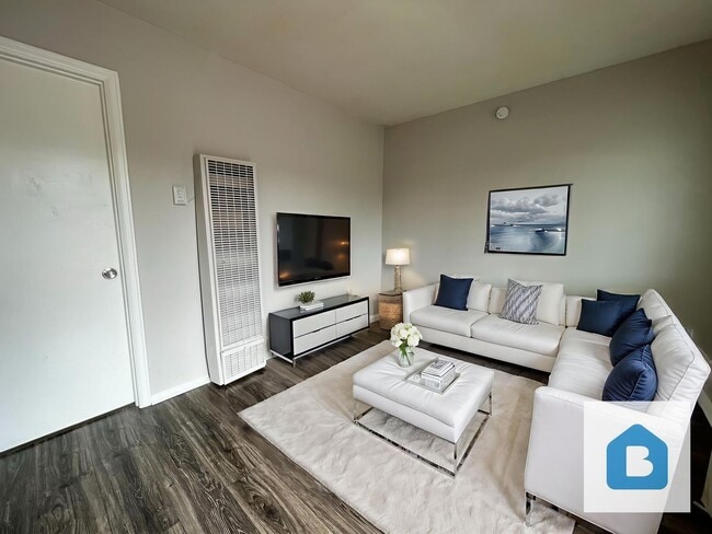 Photo - 201 N 30th St