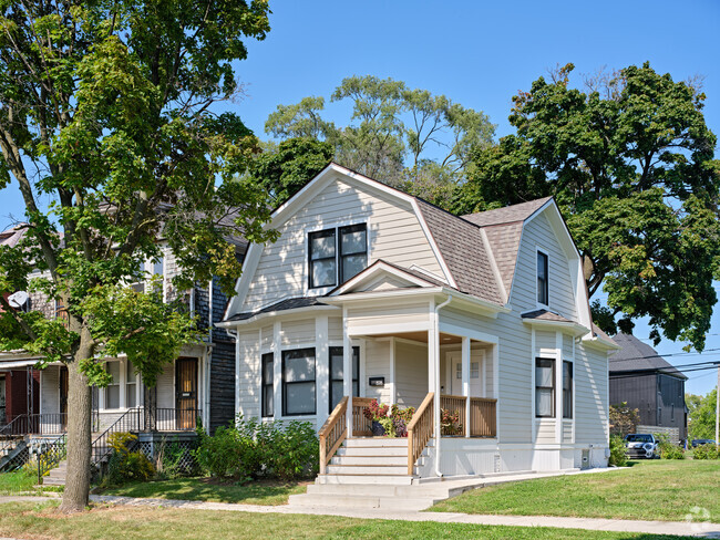 Building Photo - 1578 Belvidere St Rental