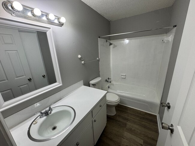 Photo - 619-621 Newcastle Drive Unit 619NEWCASTLE
