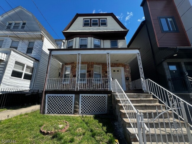 Photo - 33 Oraton St