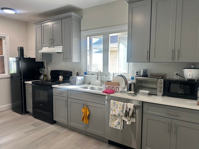 Photo - 100 W Adams St Unidad 2