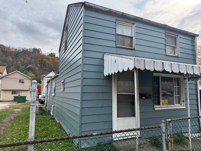 Photo - 3910 Jacob St