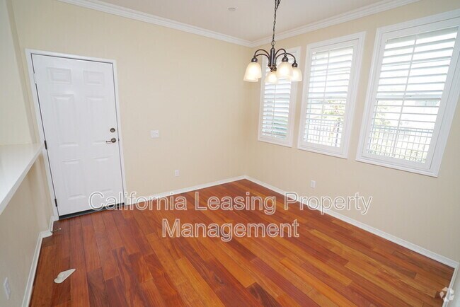 Building Photo - 28556 Herrera St Rental