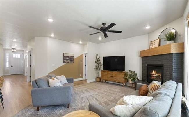 Photo - 4 Bedroom Home - Meridian