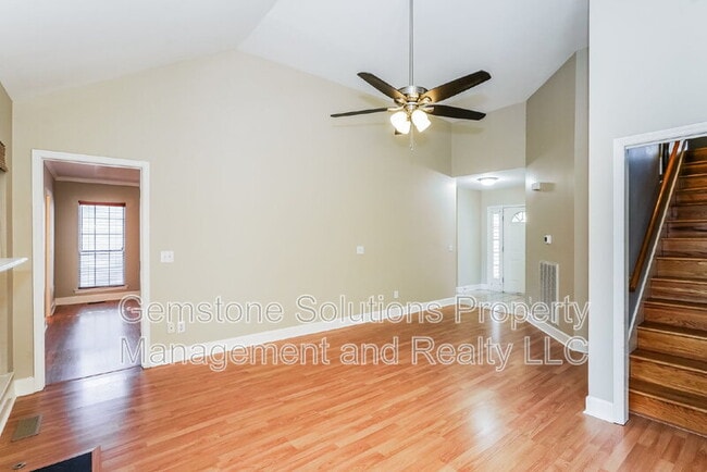 Photo - 306 Crooked Oak Ct