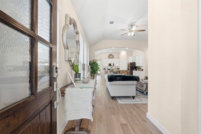 Photo - 127 Lukewood Cir