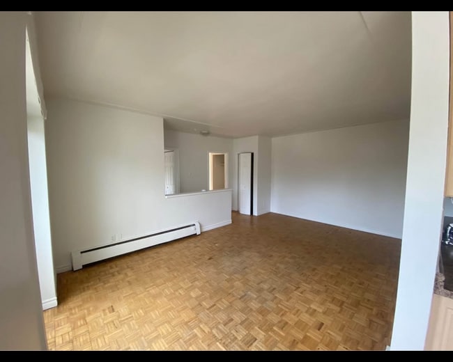 Photo - 792 Hughson St Unit 10