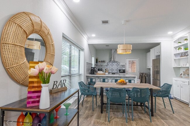 Photo - 13321 Lake Breeze Ln