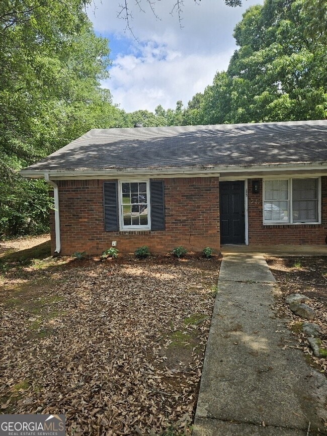 Photo - 225 Rock Island Ln Townhome