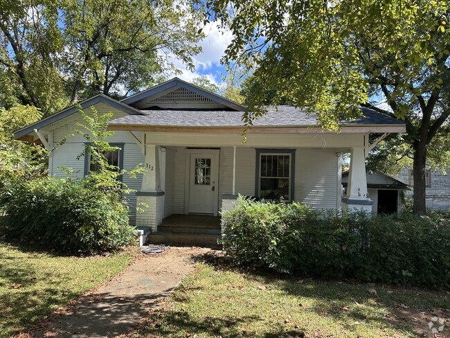 Building Photo - 312 S Montgomery St Rental