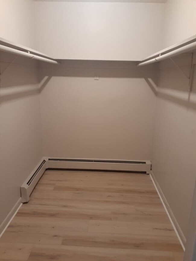 Photo - RIVERSIDE CHATEAU ASSOCIATES LP Unit 317