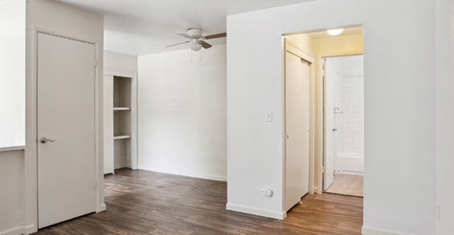 Photo - Sundance Garden Apts