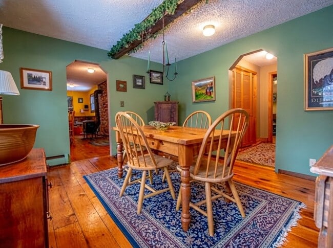 984 Quincy Rd