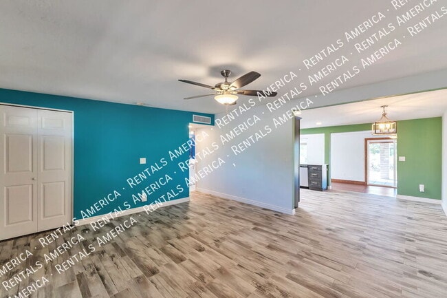 Photo - 330 E Mountain Vista Dr