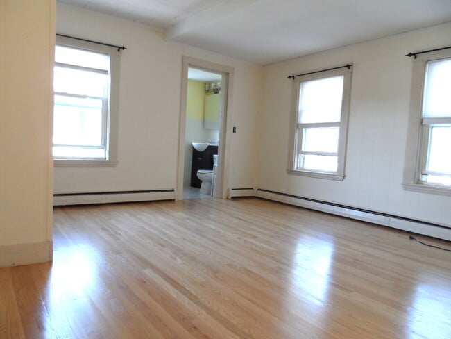 Photo - 11 Chestnut St Unit 2R