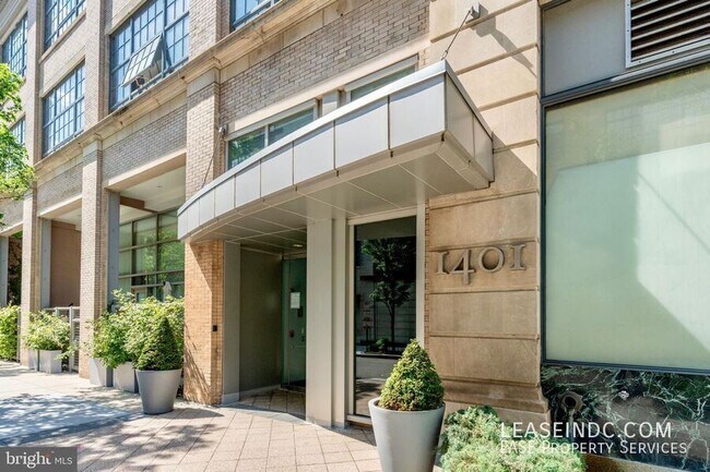 Building Photo - 1401 Church St NW Unit #515 Rental