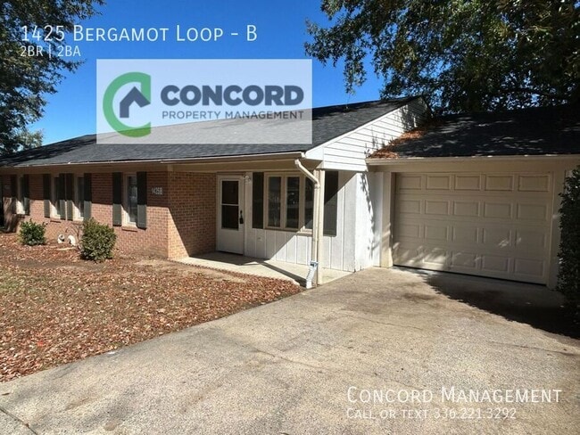 Building Photo - 1425 Bergamot Loop Unit B