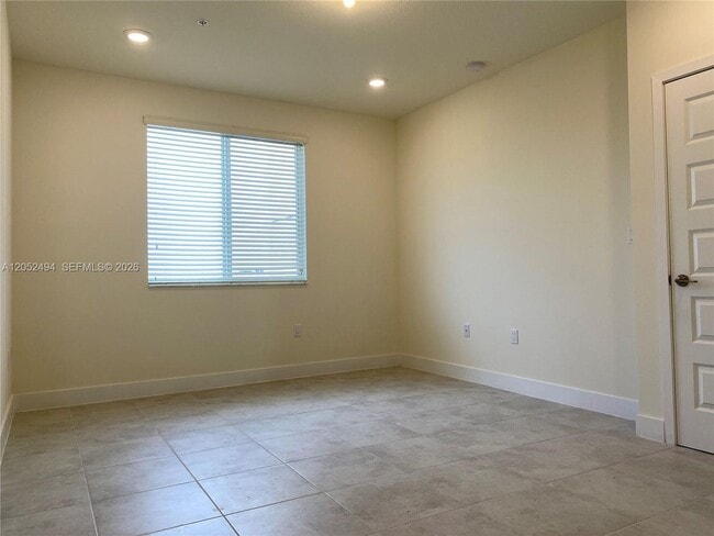 Photo - 6455 NW 103rd Pl