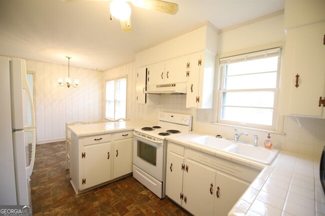 Photo - 121 Alton Dr