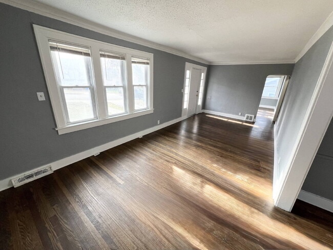 Photo - Beautiful 3 Bedroom , 2-Bath Home In Kansas City