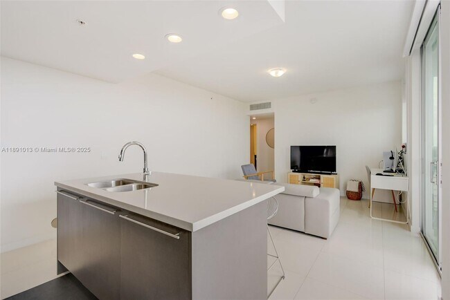 Photo - 7875 NW 107th Ave Unit 516